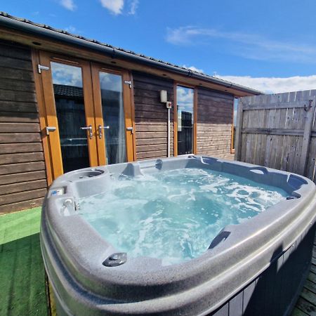 Willa Cleish 7 With Private Hot Tub - Fife - Loch Leven - Lomond Hills - Pet Friendly Kelty Zewnętrze zdjęcie